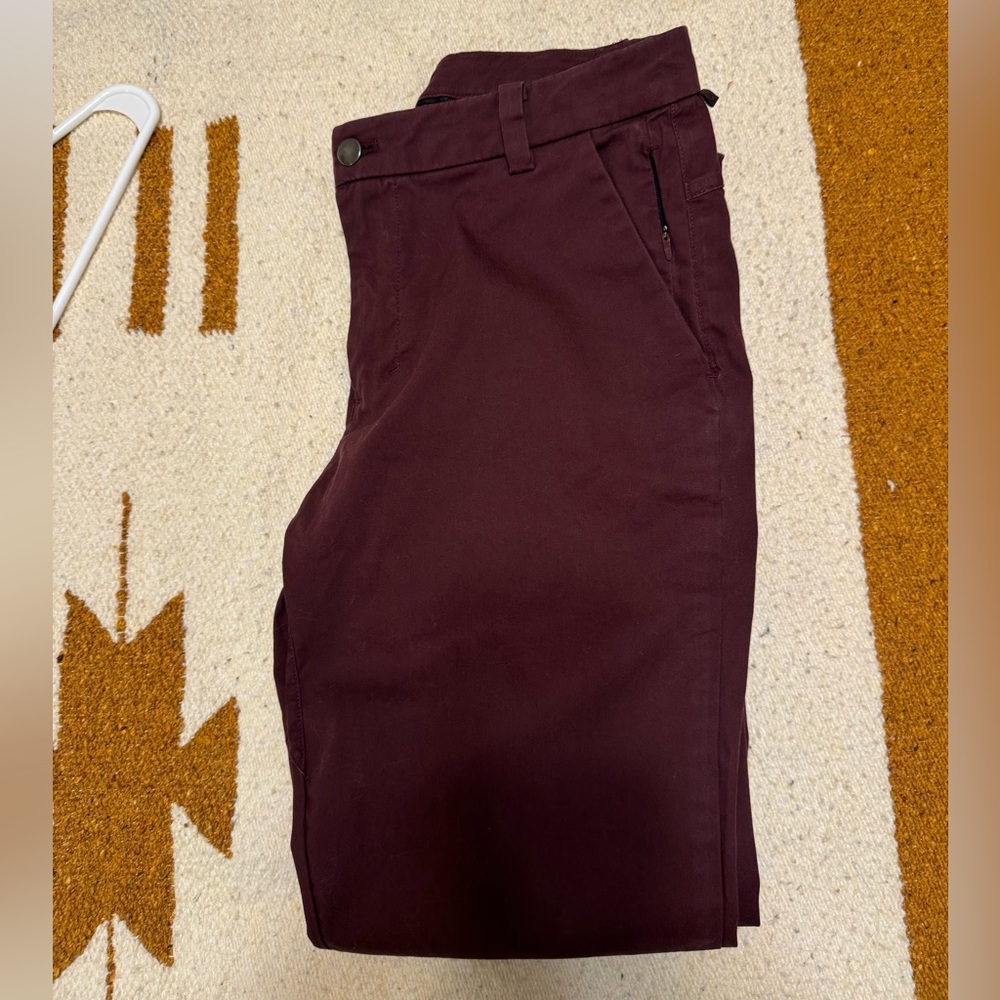 Lululemon Commission slim pant - oxblood